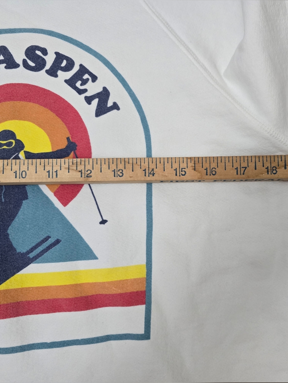 Retrobrand Ski Aspen Sweatshirt Size XS Streetwear Winter Ski Outdoor - Picture 6 of 8